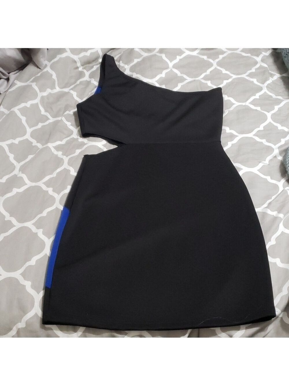 Mini dress - Picture 2 of 3
